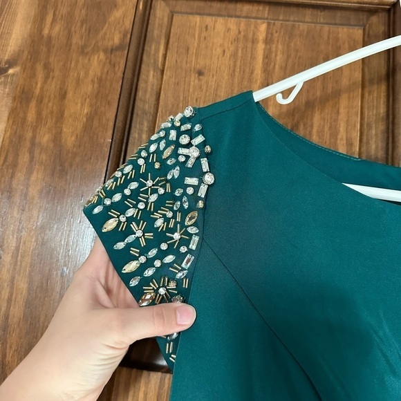 IEENA FOR MAC DUGGAL Beaded Cap Sleeve Bateau Column Dress In Emerald Green - Picture 8 of 8